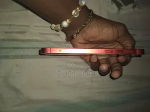 Pomme iPhone 12 256 GB Rouge