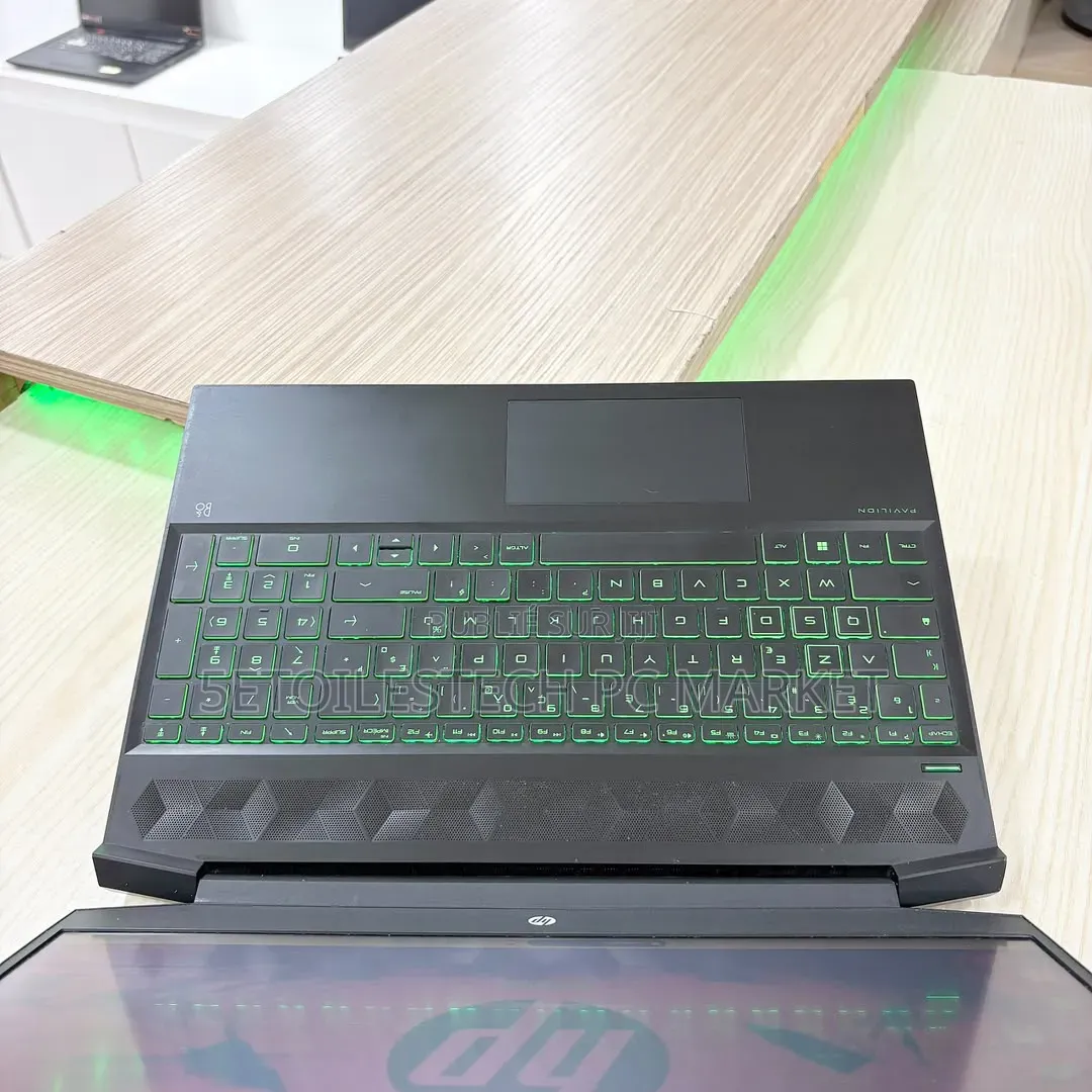Nouveau HP Pavilion Gaming Laptop 15-dk2xxx 16GB AMD Ryzen 5 SSD 500GB
