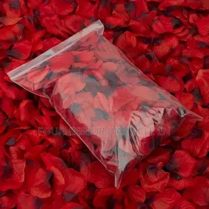 Pétales De Roses Artificielles Pour Mariages.