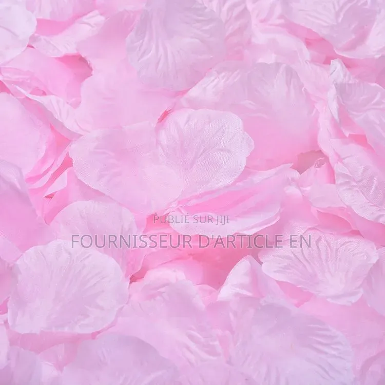 Pétales De Roses Artificielles Pour Mariages.
