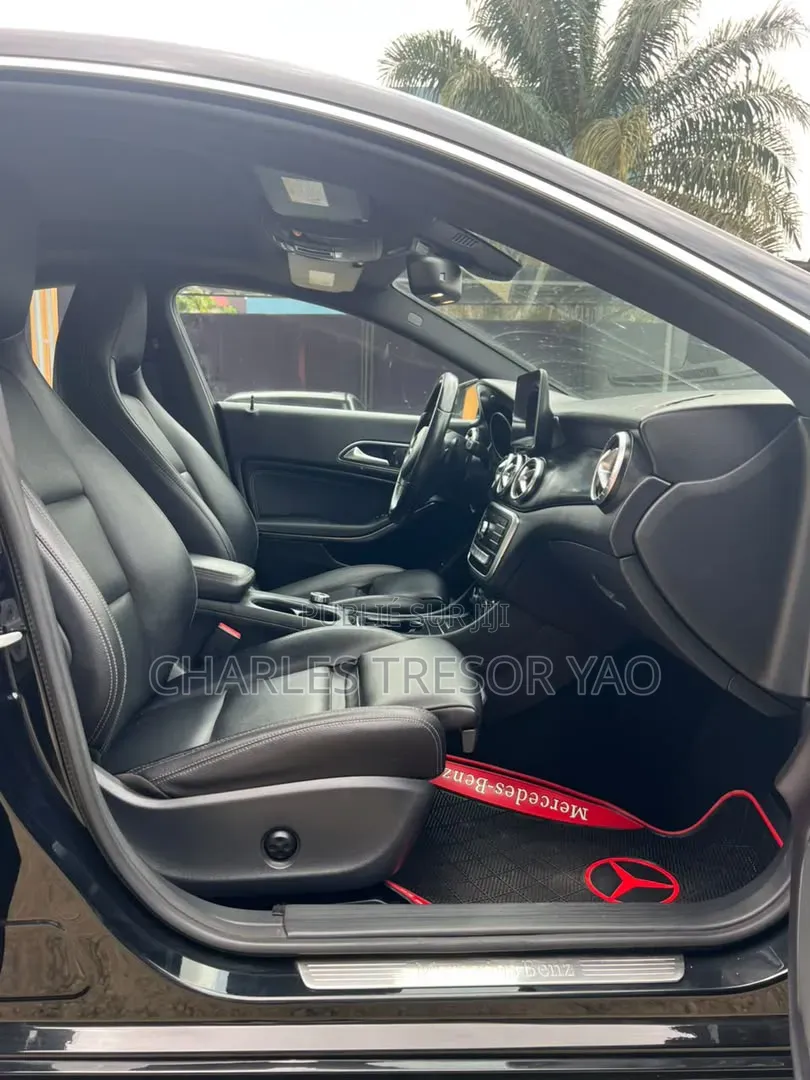 Mercedes-Benz CLA-Class CLA 250 4MATIC Sedan 2018 Noir