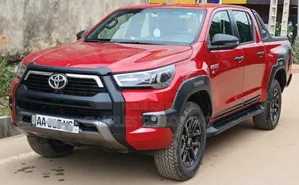 Toyota Hilux 2025 Rouge
