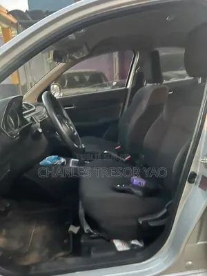 Suzuki Dzire 2025 Gris