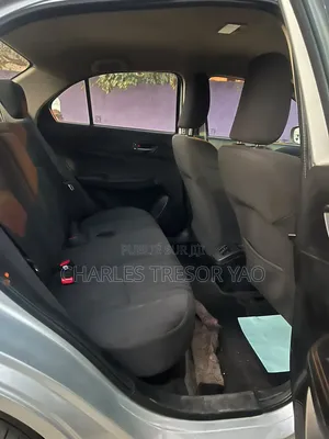 Suzuki Dzire 2025 Gris