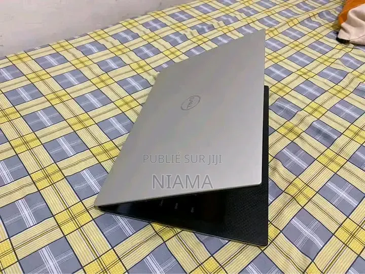 Nouveau Dell XPS 15 9570 16GB Intel Core i7 SSD 512GB