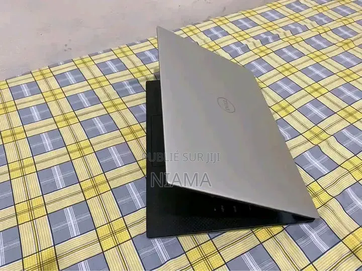 Nouveau Dell XPS 15 9570 16GB Intel Core i7 SSD 512GB