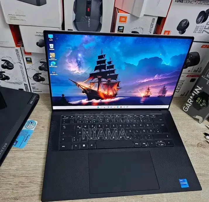 Nouveau Ordinateur portable Dell XPS 15 9520 32GB Intel Core i7 SSD 1T
