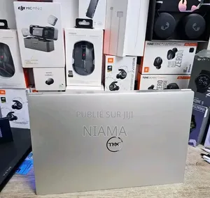 Nouveau Ordinateur portable Dell XPS 15 9520 32GB Intel Core i7 SSD 1T